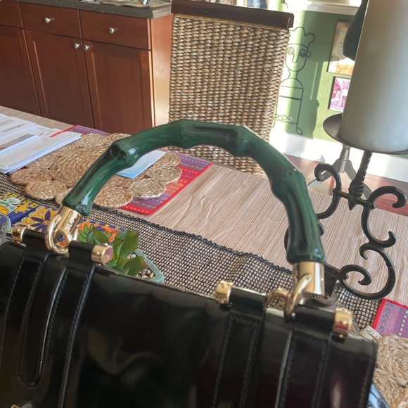 Brand New (Authentic) Gucci Med/Large - Picture 2 of 16